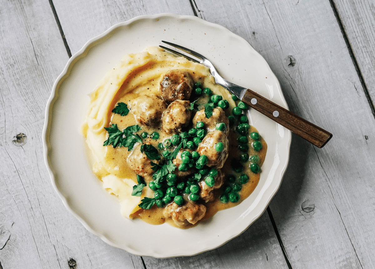 Swedish Meatballs With Mashed Potatoes Chili And Tonic